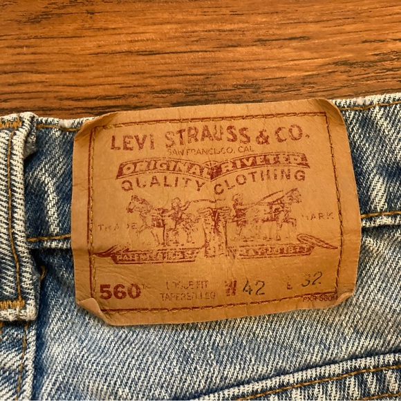 Vintage Levi’s 560 Jeans Denim Loose Fit Tapered Leg Size 40x32 Retro Light Wash - Picture 8 of 11